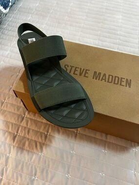 Steve Madden Olive Quilted-Strap Slide Sandal